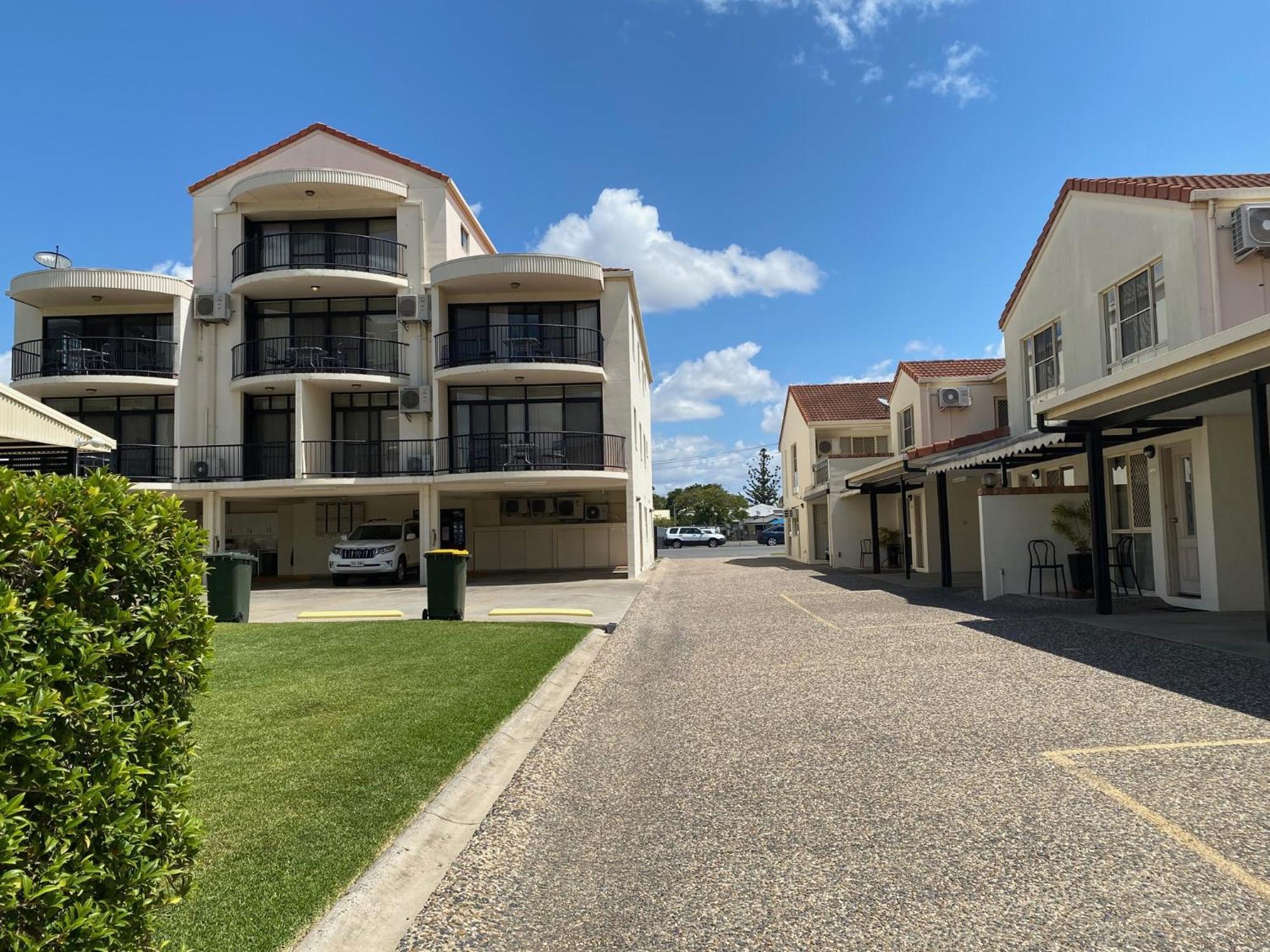 City Ville Apartments And Motel Rockhampton Exteriör bild
